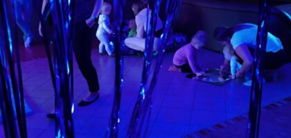 „Moja pierwsza odyseja kosmiczna” – spektakl dla dzieci od 0 do 24 mies.