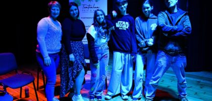 Teatralna FETA w Borach – warsztat „Świetlne wizualia” PODSUMOWANIE